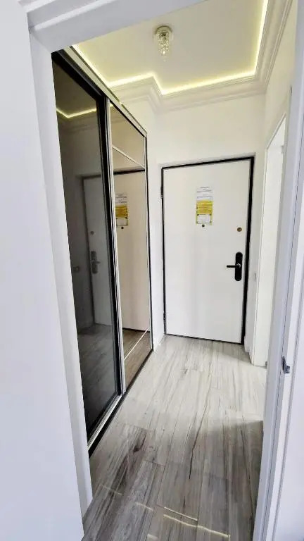 Studio White Tower 106