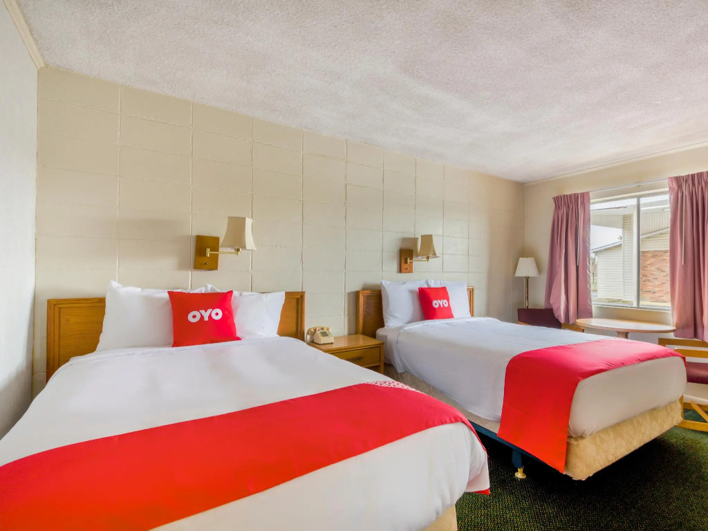Deluxe Inn
