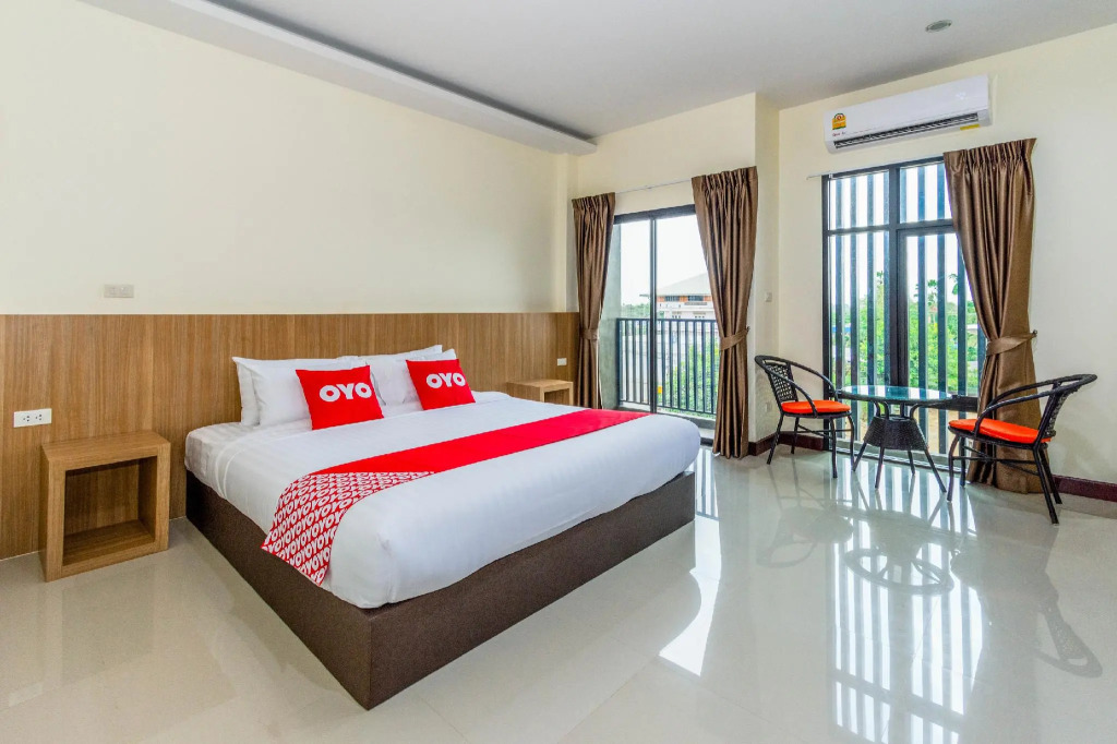 OYO 687 Canal Happiness Hotel