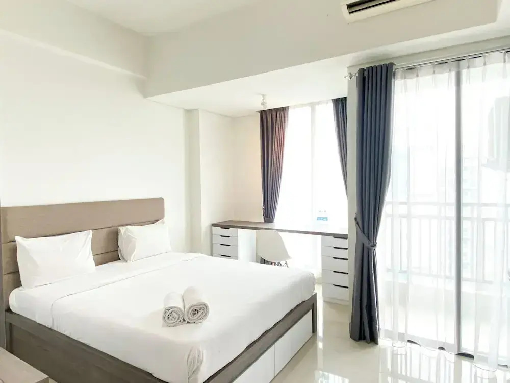 Modern Look Studio At Lrt City Bekasi Apartment