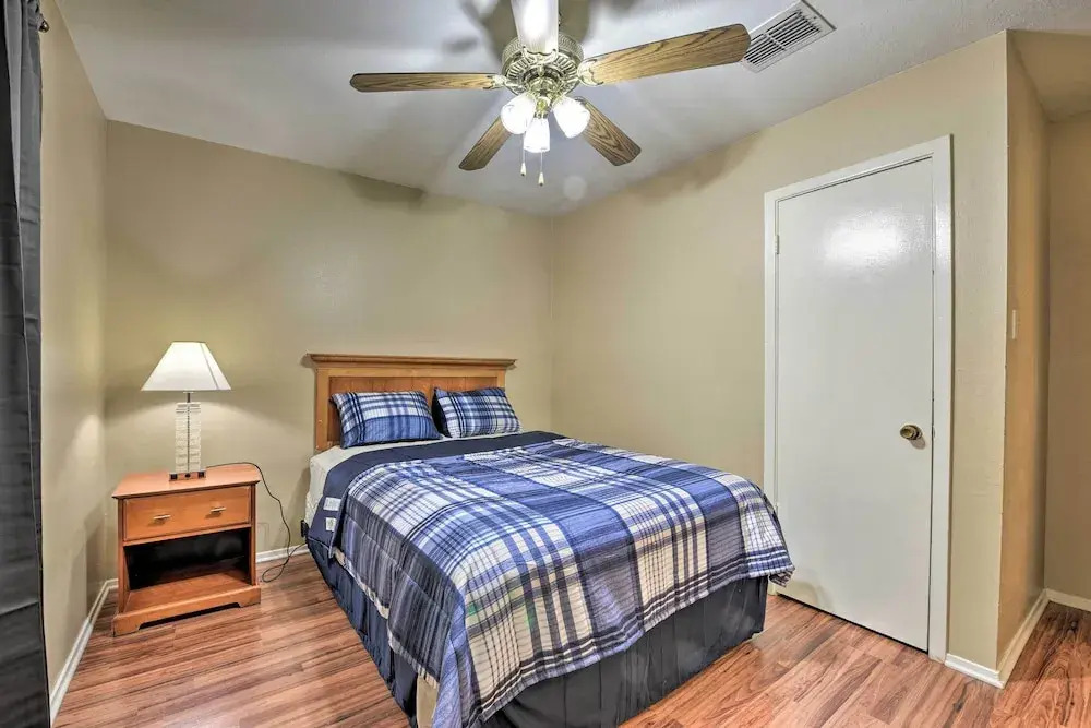 Pet-friendly Missouri City Home w/ Fenced-in Yard!