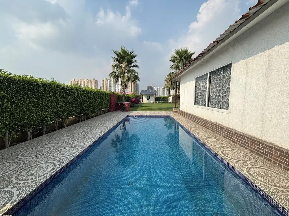 GoBravo 48 -2BHK Farm with Pool & Lawn Sector 150 Noida