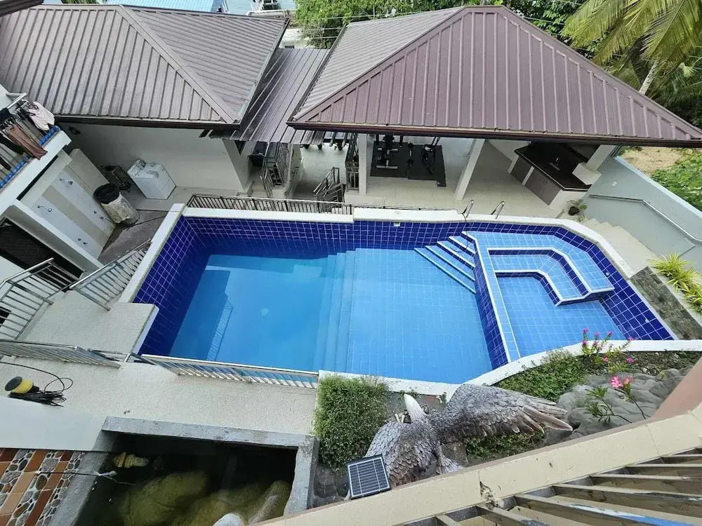 Eagles Nest Beach Resort