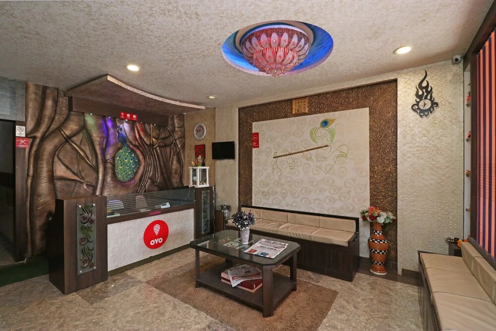 OYO 7885 Hotel Myraa