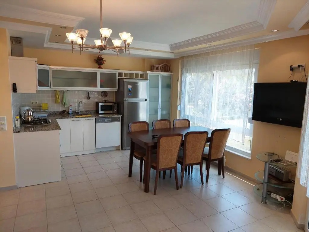 Dinek mahallesi,Eski Antalya yplu cad.,Uygun Cleopatra 3 Sitesi no:59 Blok:E daire:2