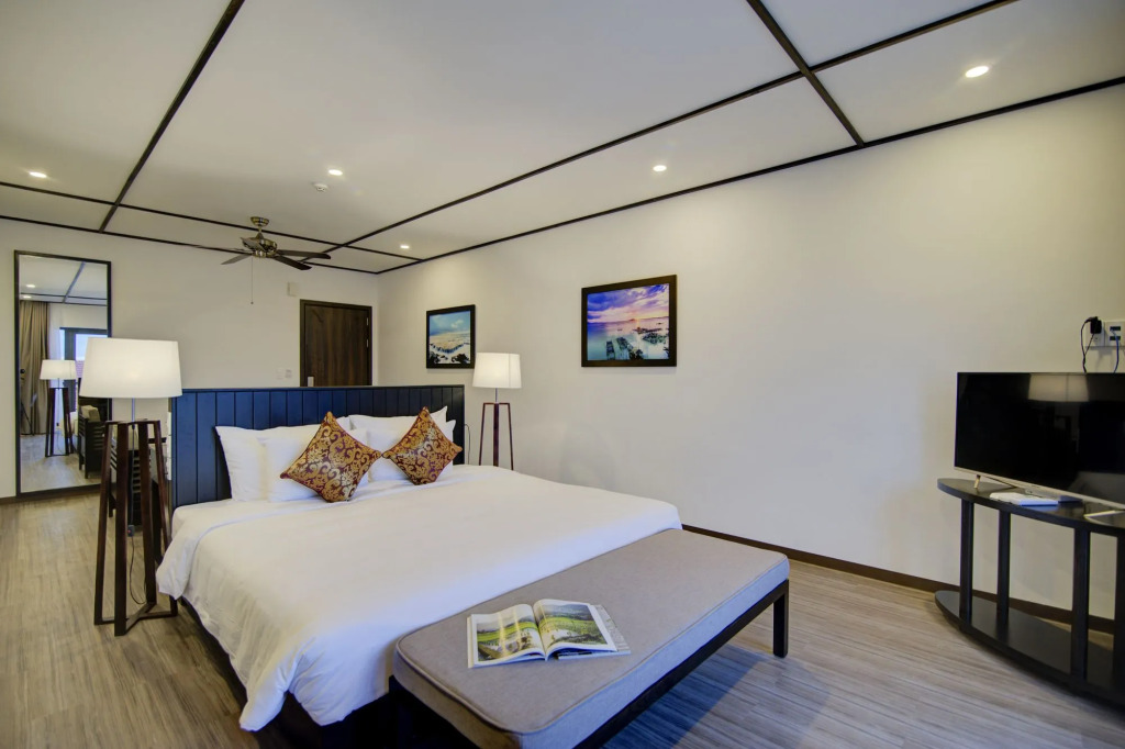 White Lotus Hotel Hoian