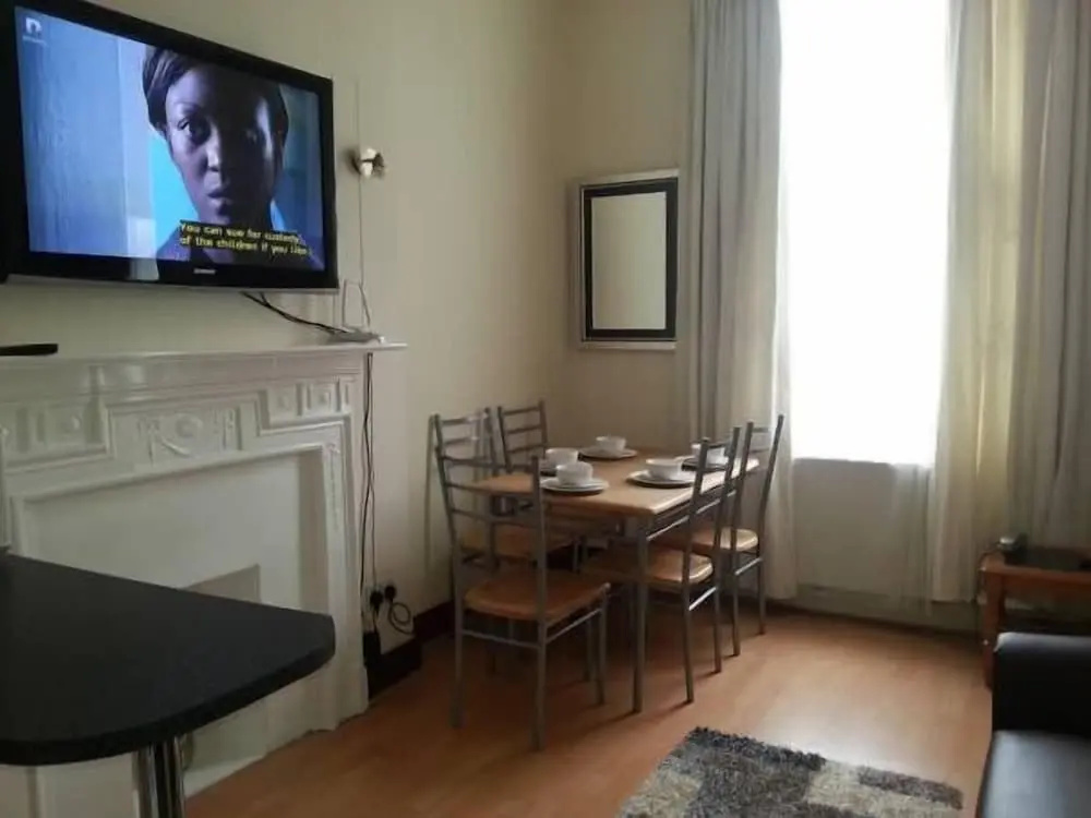 Kensington and Chelsea Apartment