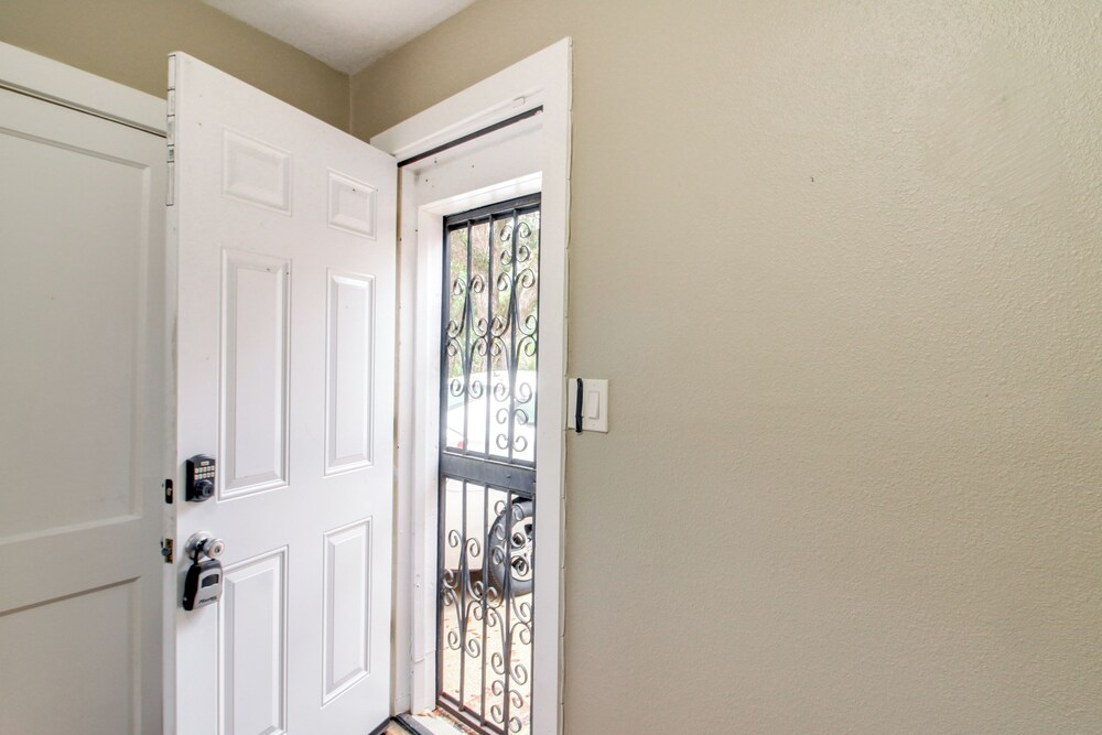 2 Mi to Downtown! Charming Home in Pensacola