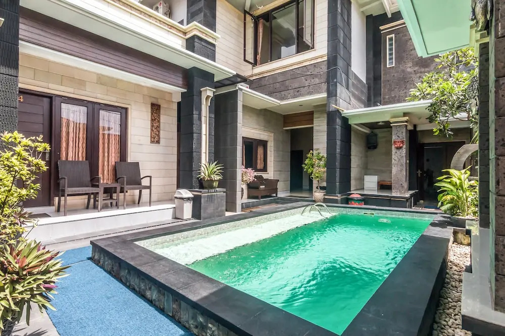 ZEN Rooms Denays House