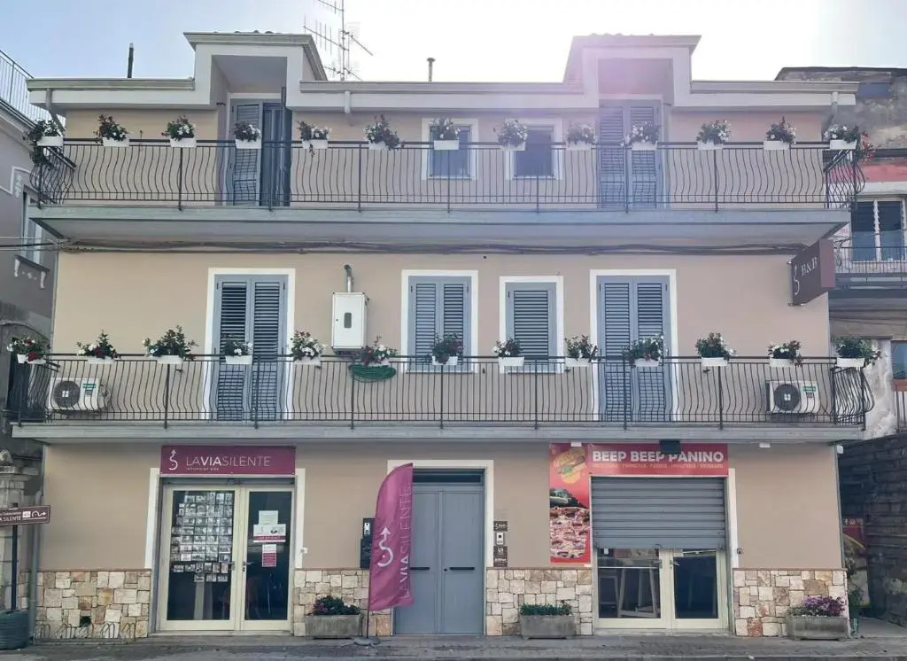 Palazzo ReSilente- B&B dellInfopoint