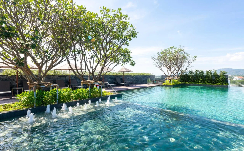 Ramada Plaza by Wyndham Chao Fah Phuket