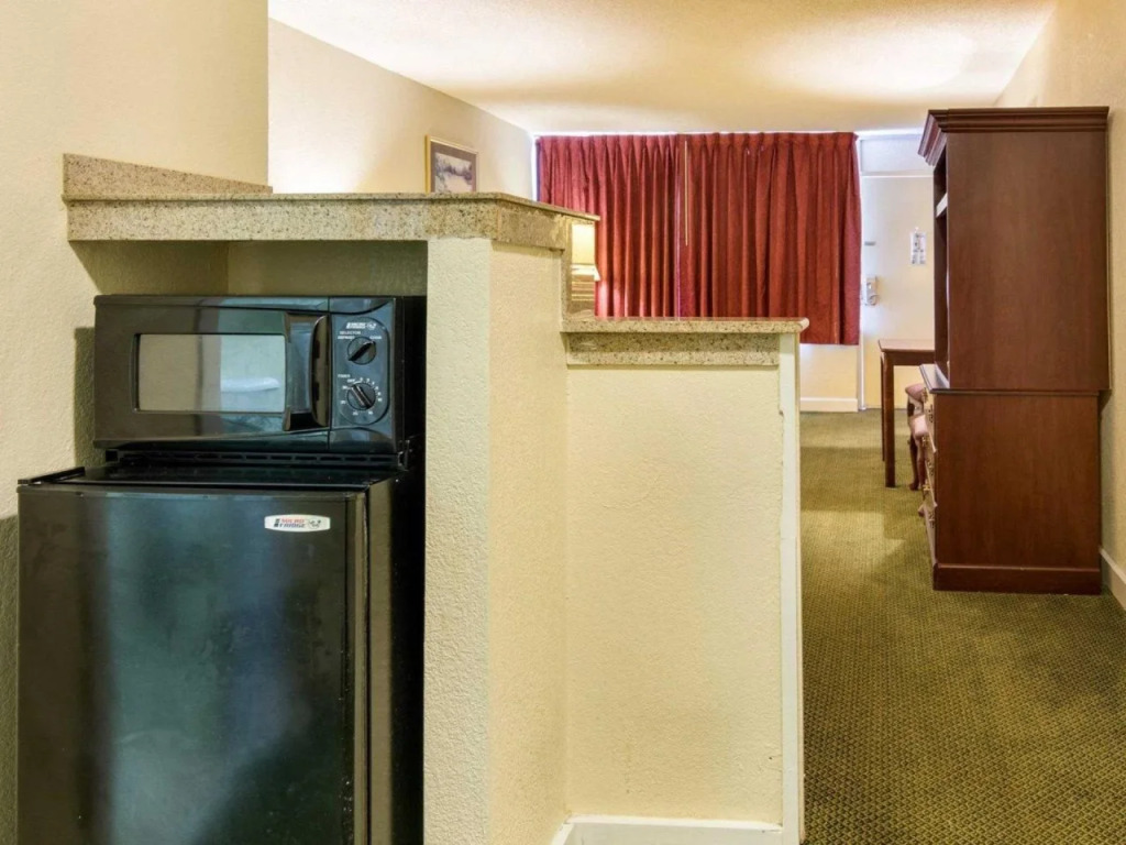 Rodeway Inn Emporia Inn