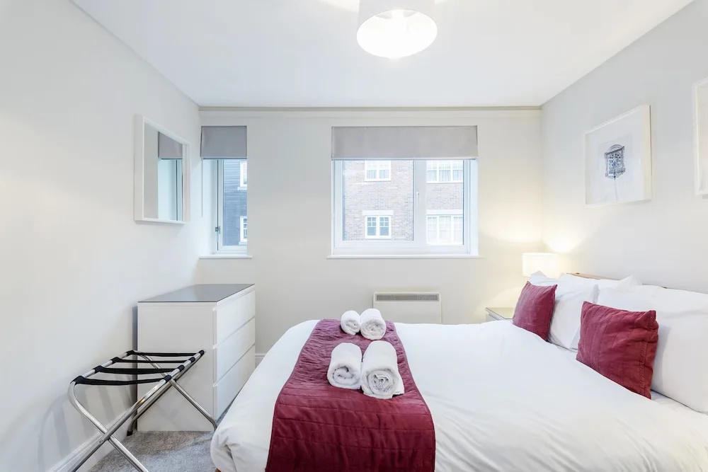 Marina Place by Roomspace Apartments