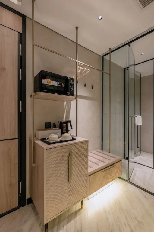 iRest Signature Ba Dinh Lakeside