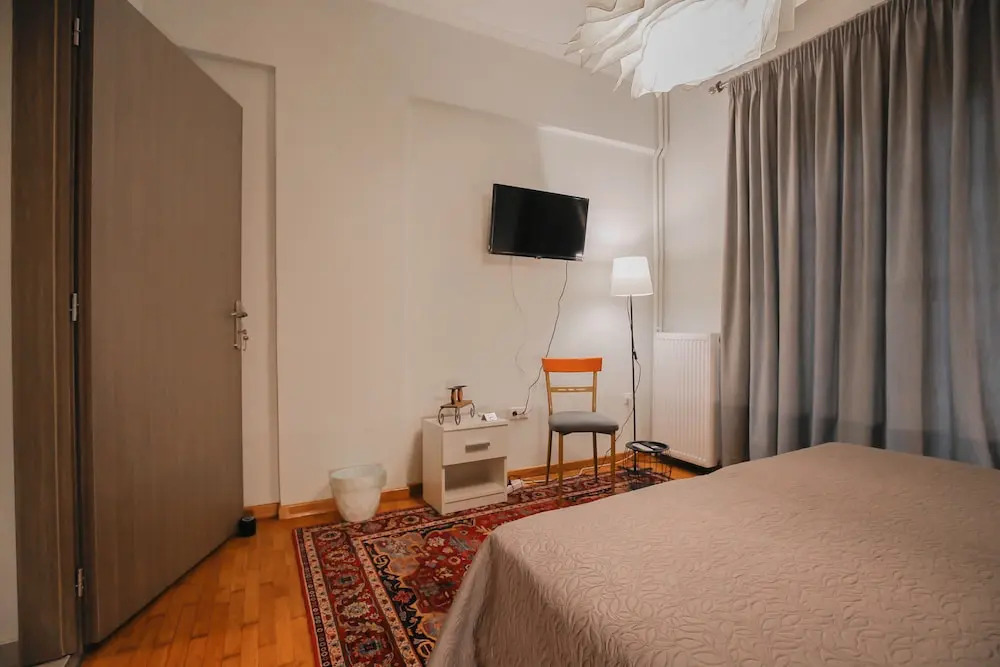 LIV - Cozy Urban Apartment in Pagrati