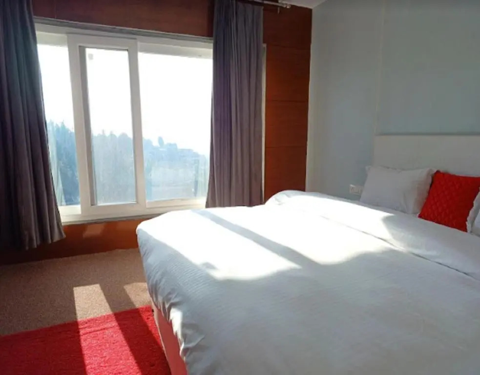 PinnacleHouse kanatal Uttarakhand