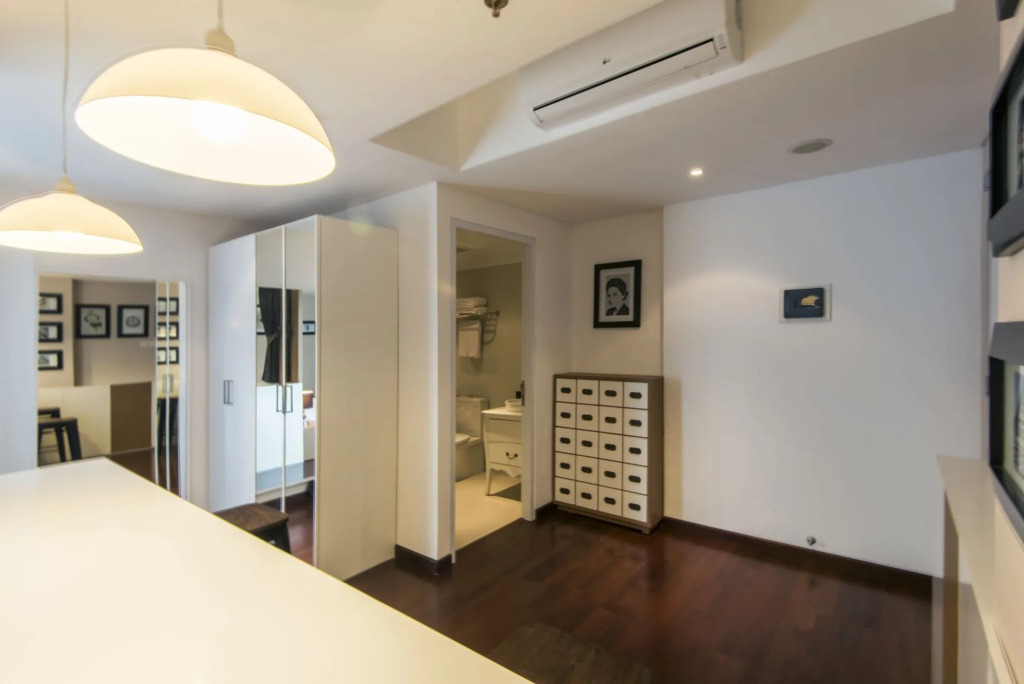 Yans House Hotel