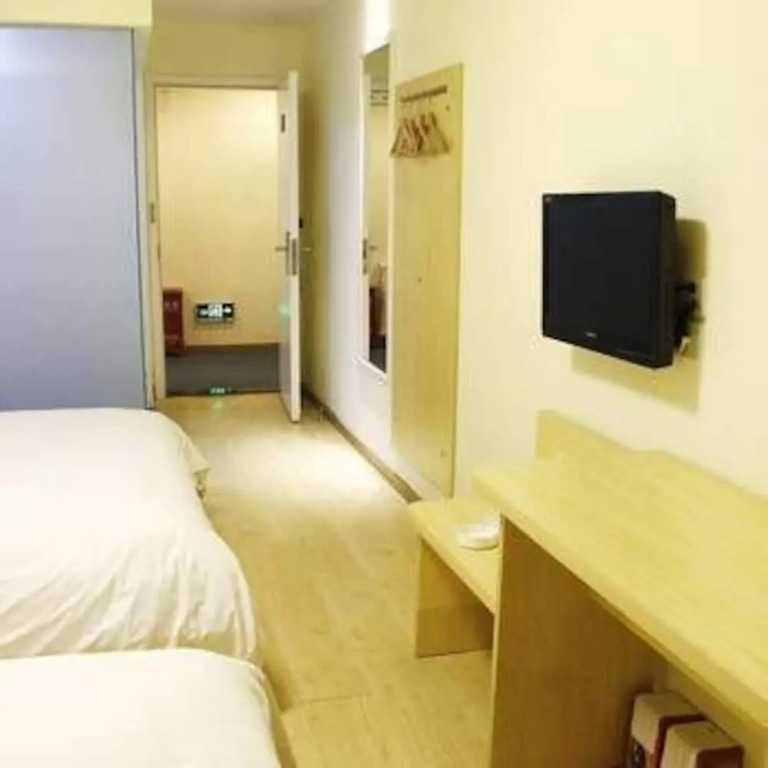 7 Days Inn Qingnian Road Station Branch