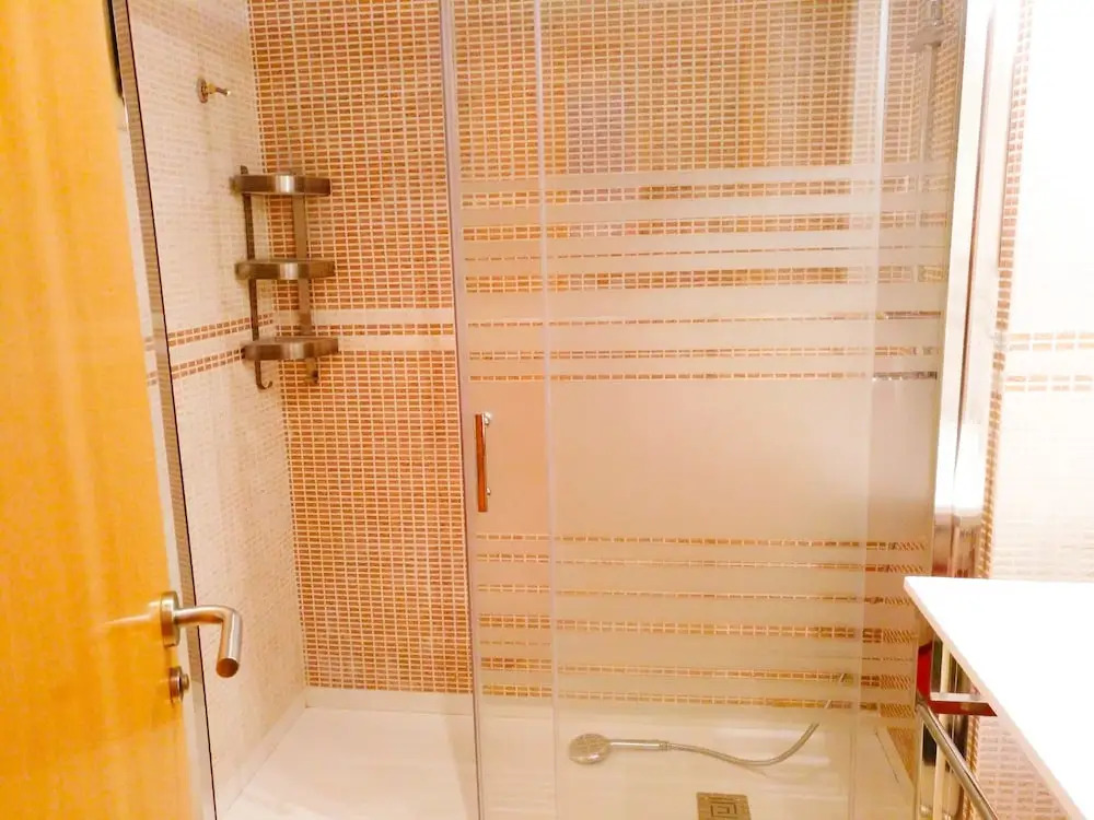 Apartsalou Rosa