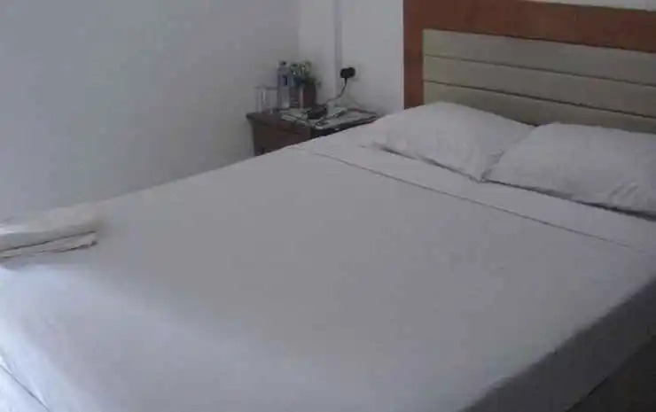 Hotel New Season