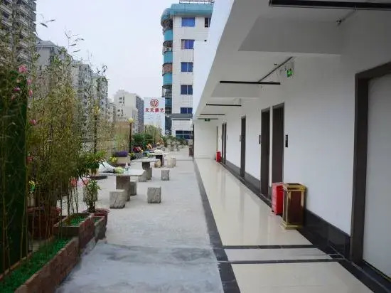 Yijing Hotel