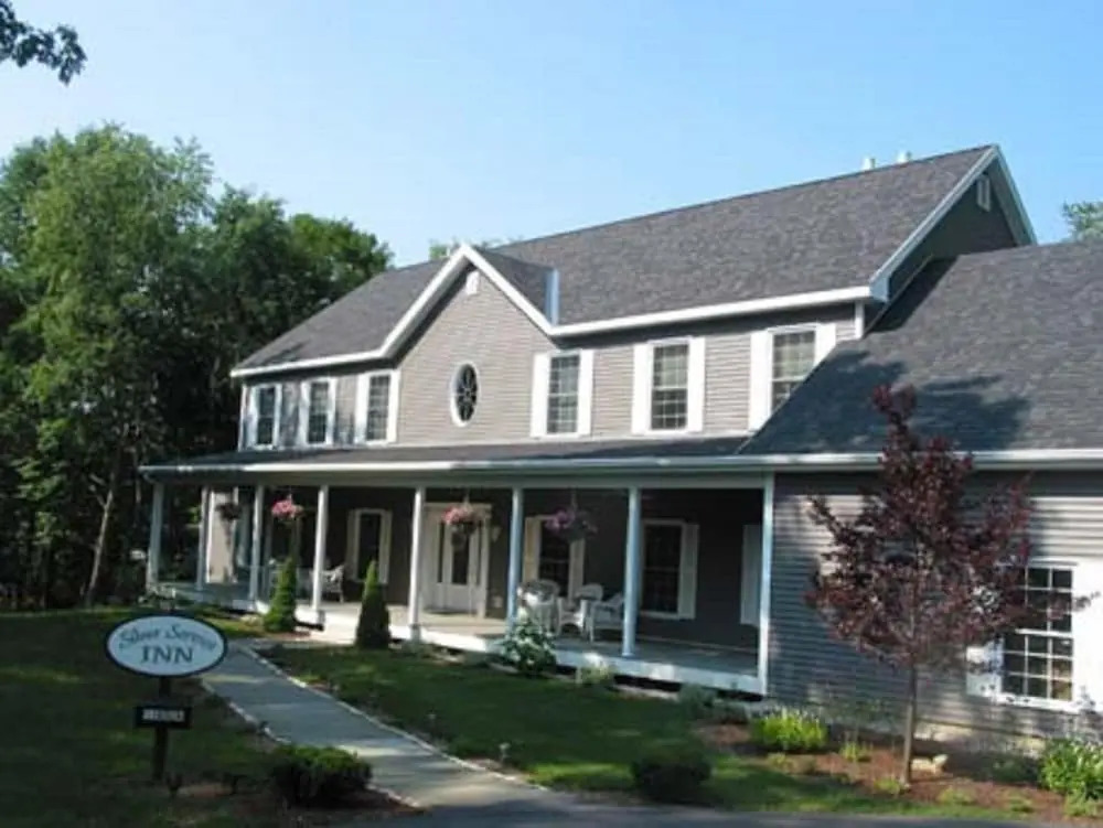 Silver Service Inn