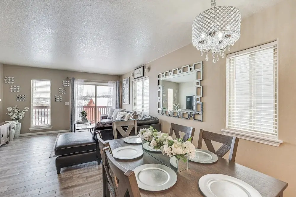 5 Mi to Ski Resort: Mtn-view Townhome in Dillon