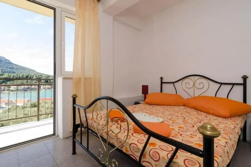 Apartment Dalmatin Zuljana - Two-bedroom Apartment 2