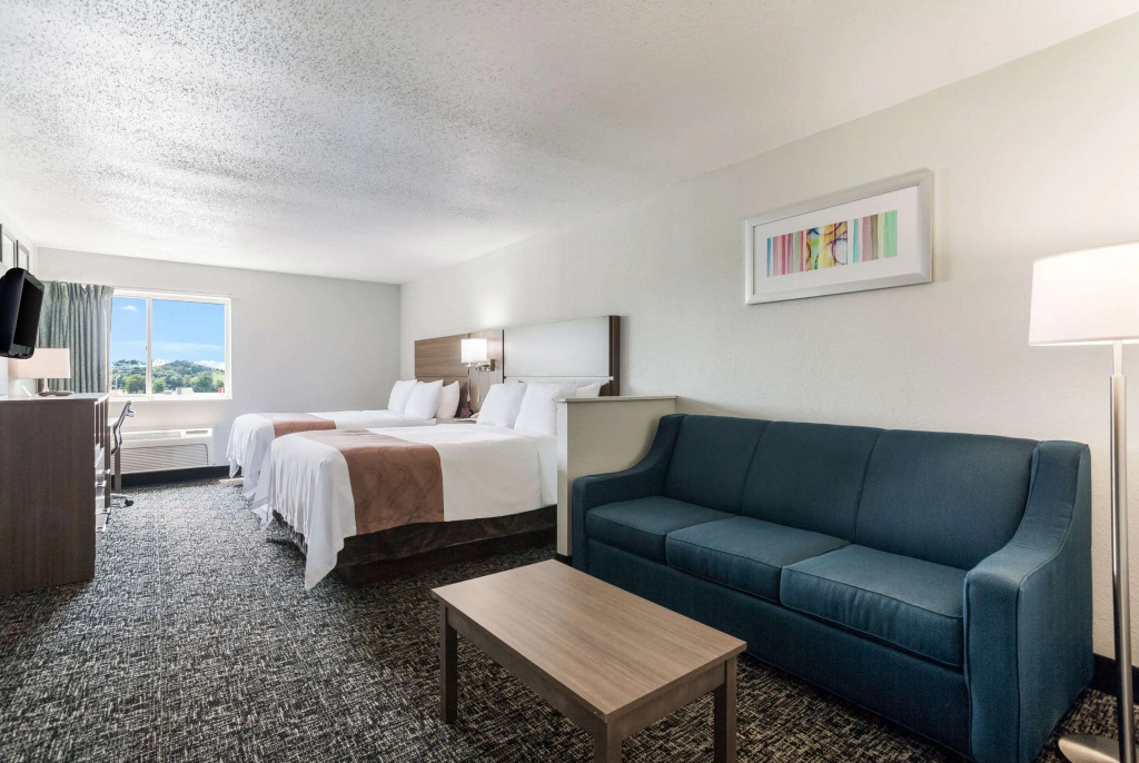 Quality Inn & Suites Ferdinand