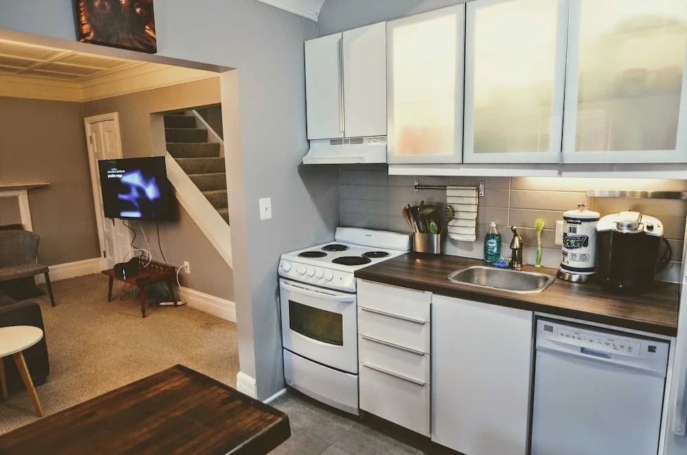 1331 Northwest Apartment #1070 - 1 Br Apts