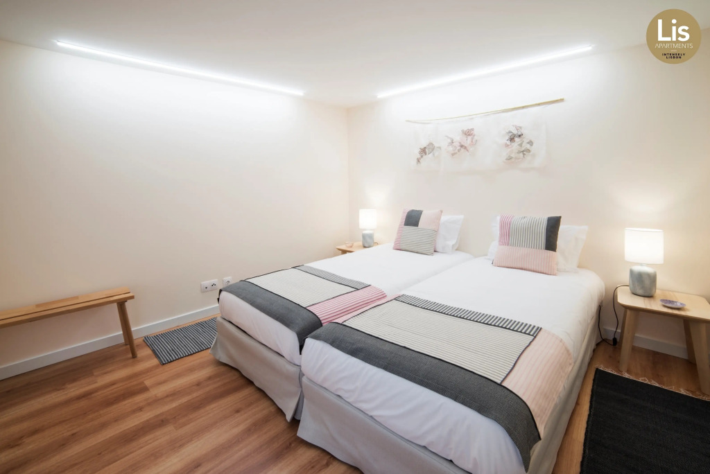 Lis Apartments