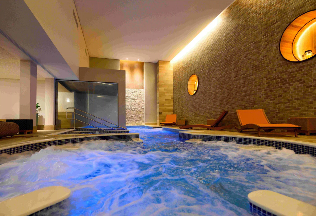Vogal Luxury Beach Hotel & SPA