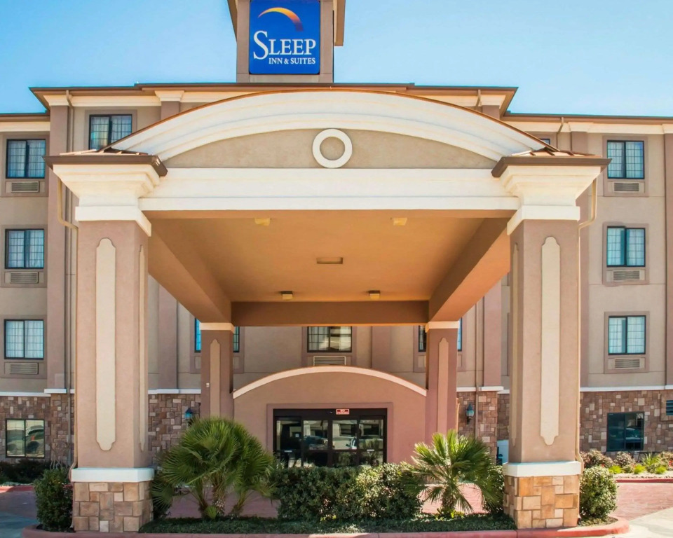 Sleep Inn & Suites at Six Flags