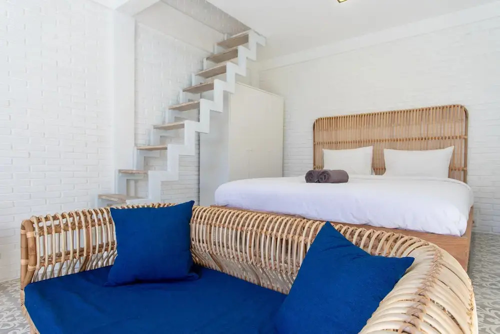 White Studio Villa