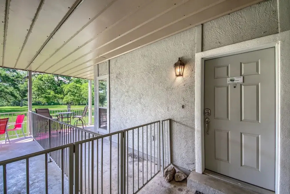Ww F101 Slice Of Heaven 2 Bedroom Condo by RedAwning