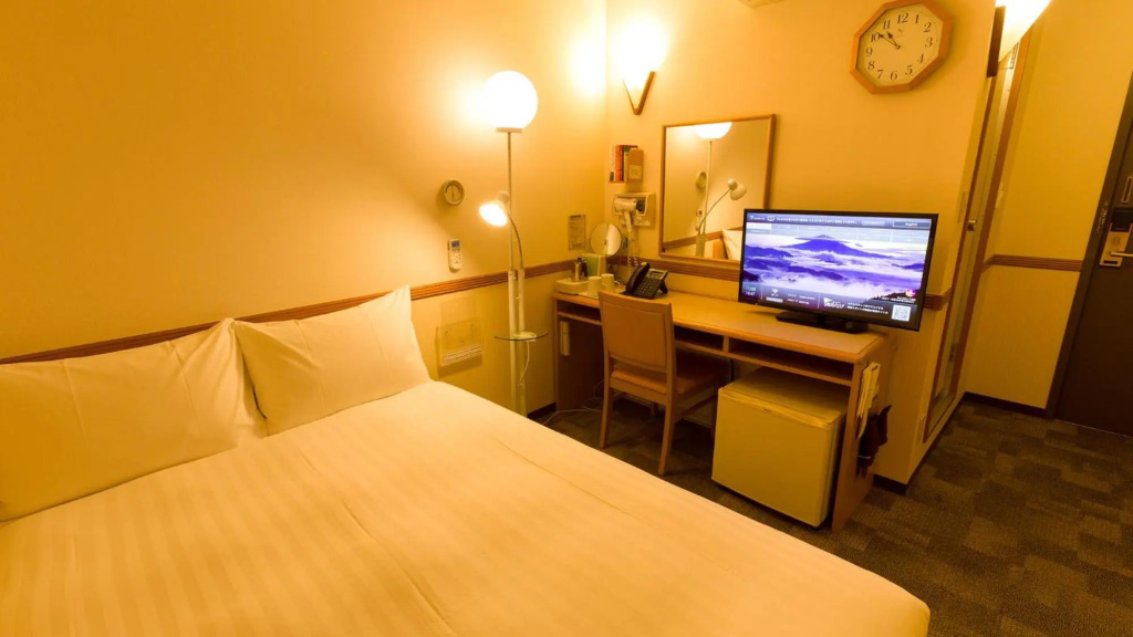 Toyoko Inn Okinawa Naha Kokusai-dori Miebashi-eki