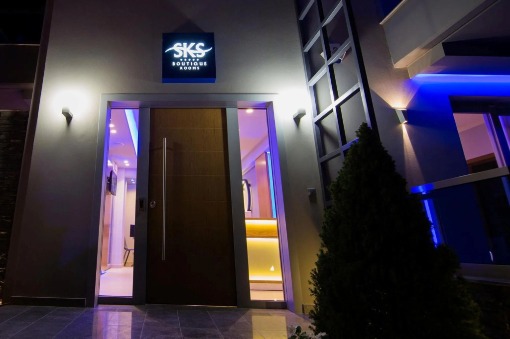 SKS Luxury Suites & Rooms