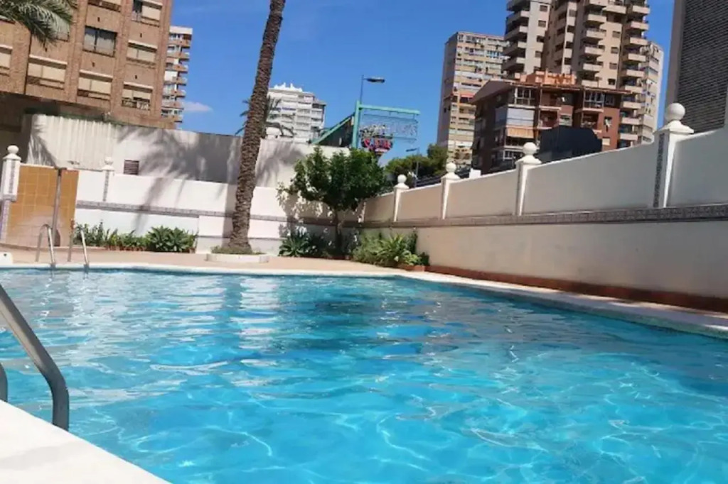BENIDORM ROCAS ONE, un oasis a 100 metros del mar