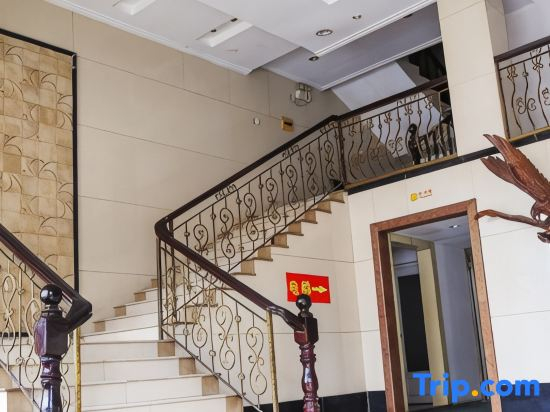 Shangrao Guangfeng Erjin Ban Business Hotel