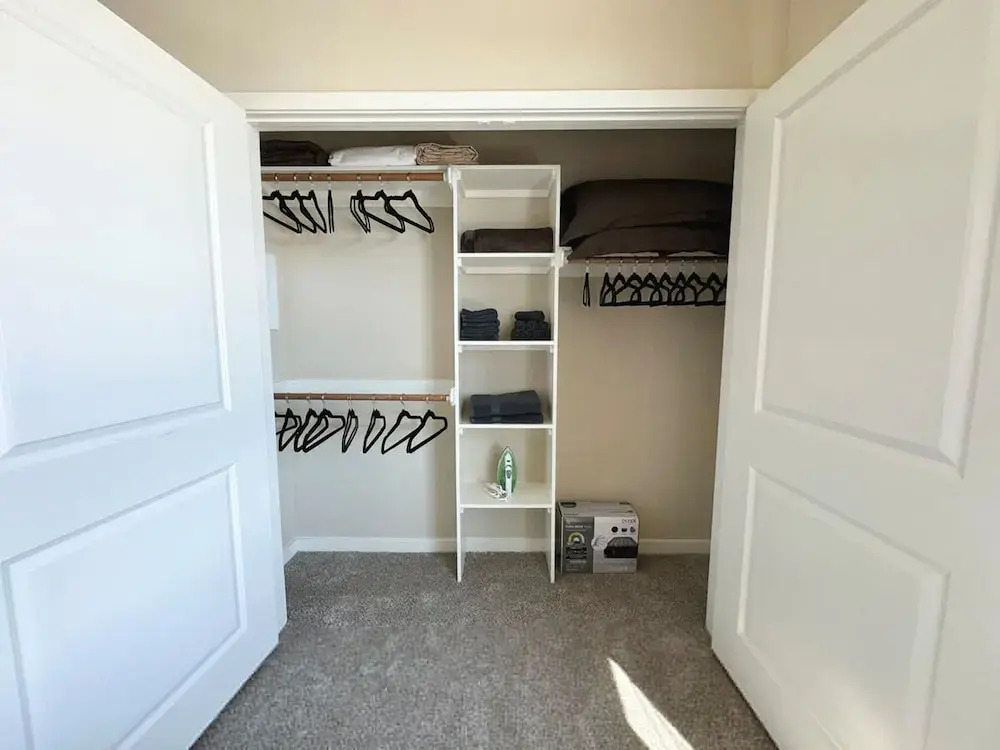 NEW LA Home W Pool GYM Parking 10 Min to Cedars