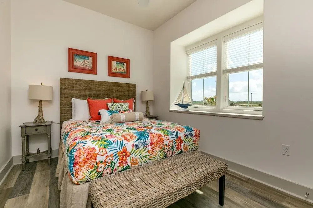 200 Piper Blvd House Unit C5 - 3 Br townhouse by RedAwning