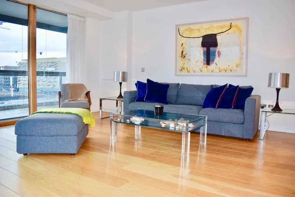 3 Bed Room Flat In Grand Canal With River Views