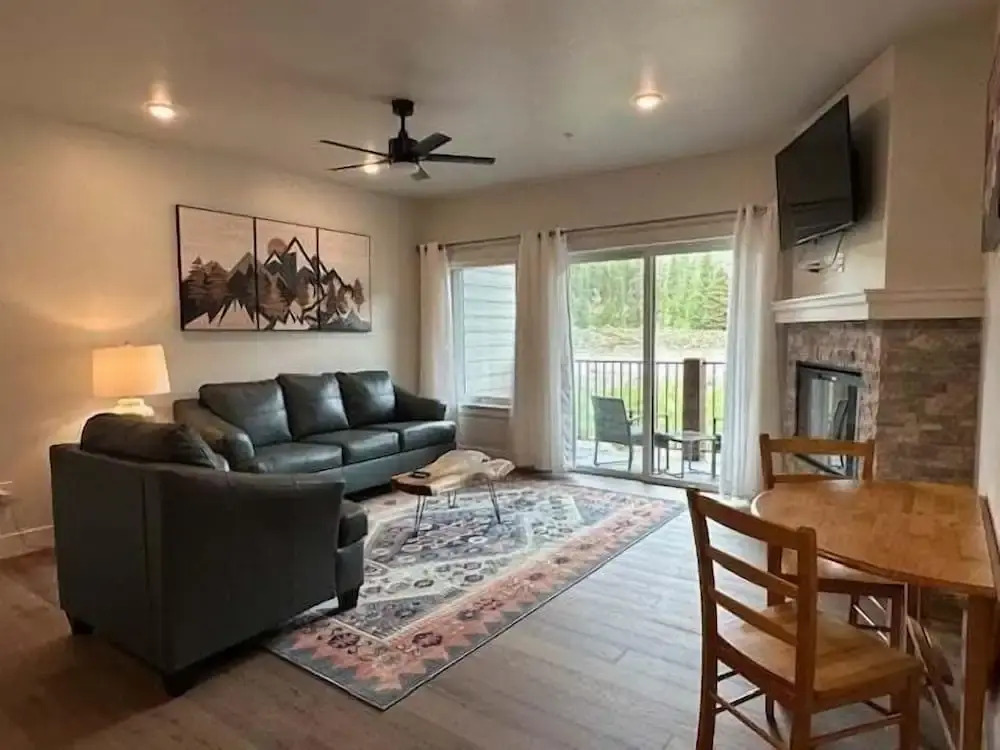 Luxury Stay Meets Family Fun: Premier 1br Retreat 1 Bedroom Condo