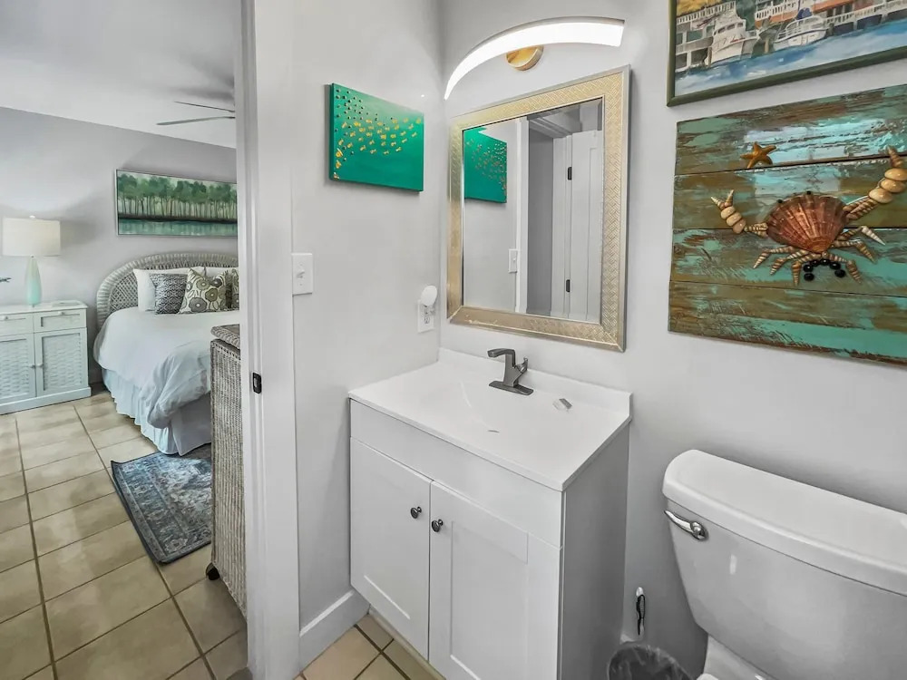 Sunseekers - 2 - 2 Br condo by RedAwning