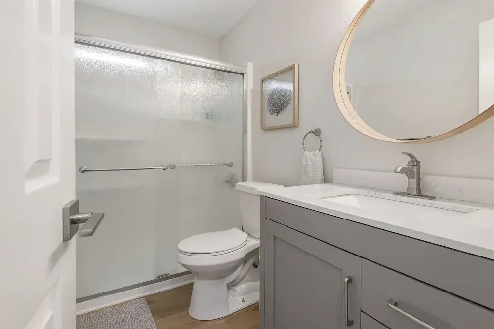 Updated Waterfront Condo in Apollo Beach 1572
