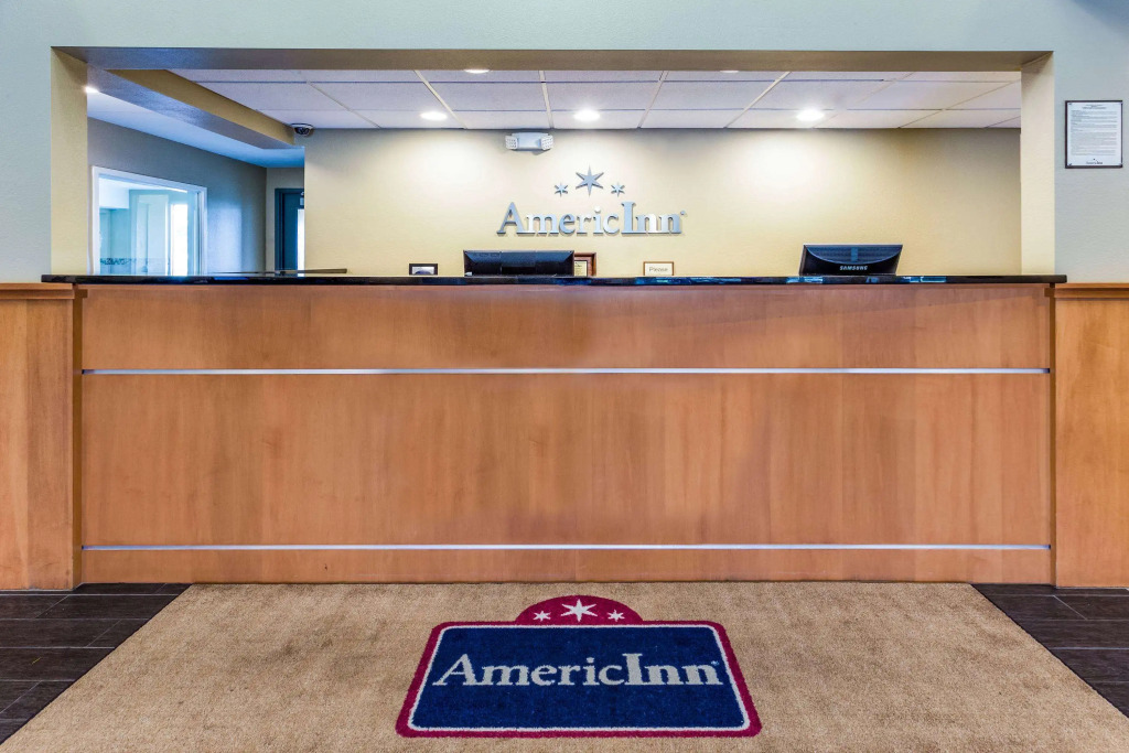 AmericInn & Suites Burnsville, MN