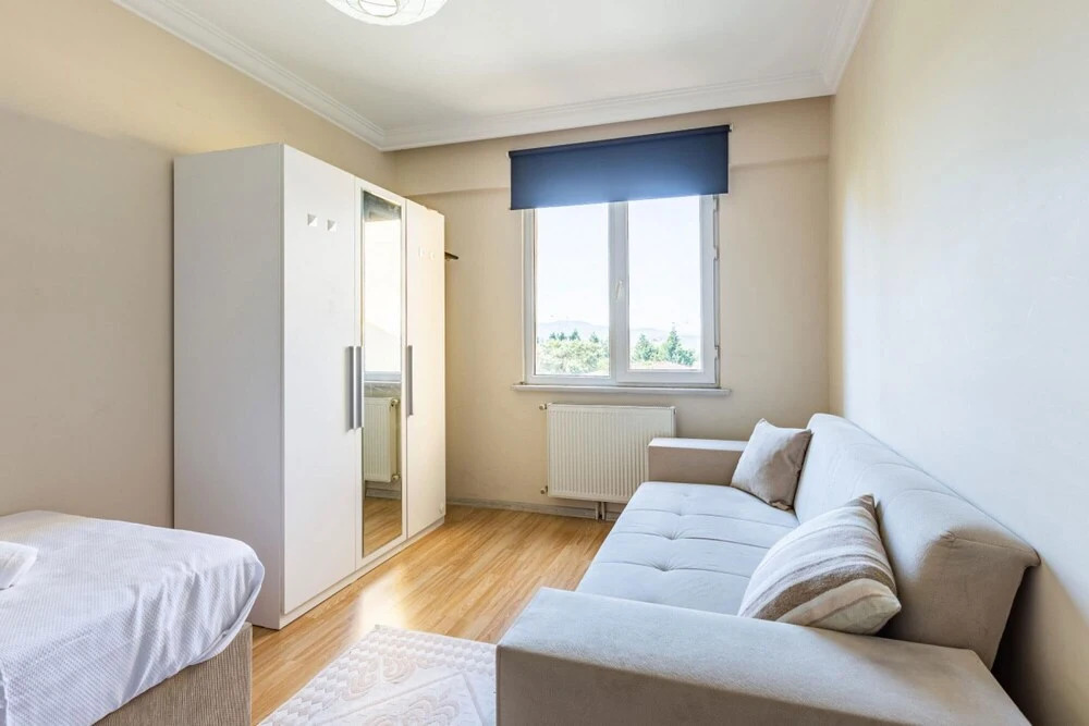 Flat With Shared Pool Near Sabiha Gokcen Airport