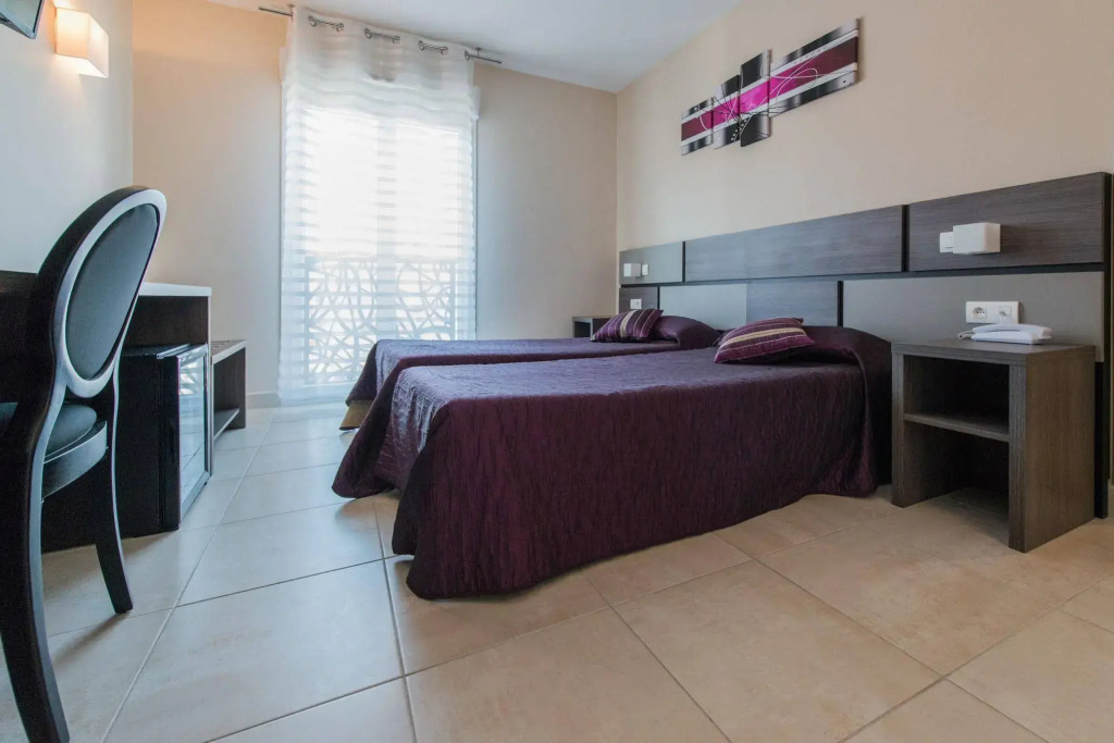Holidays & Work HOTEL