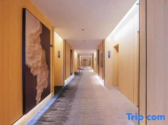 Yilong Ruiyun Hotel (Zhengzhou South Third Ring)