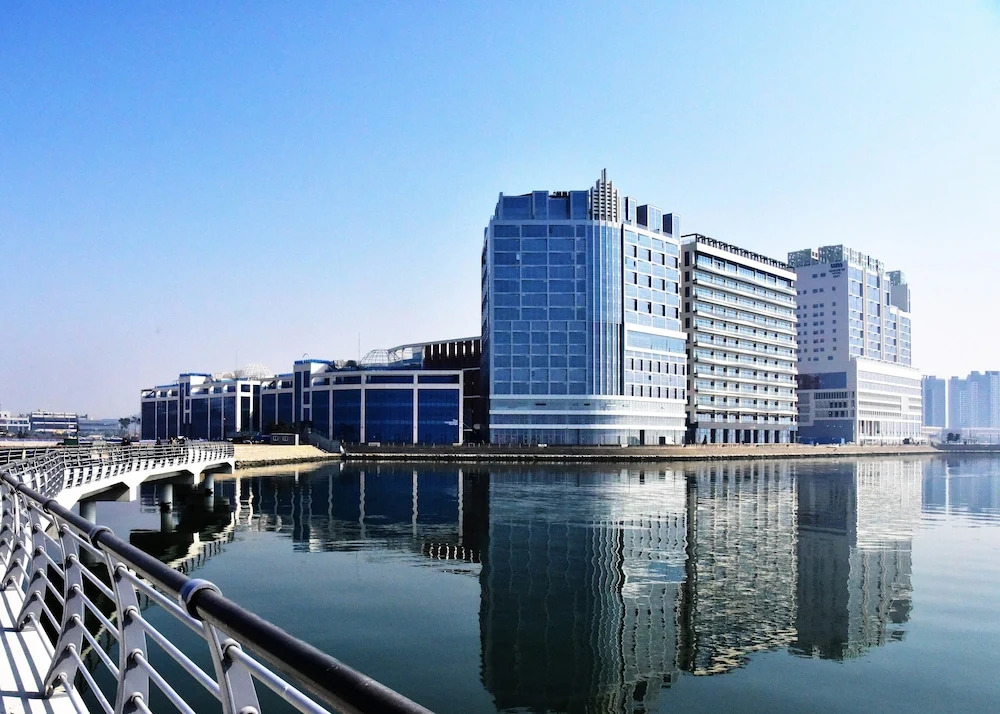 WAVEM HOTEL west